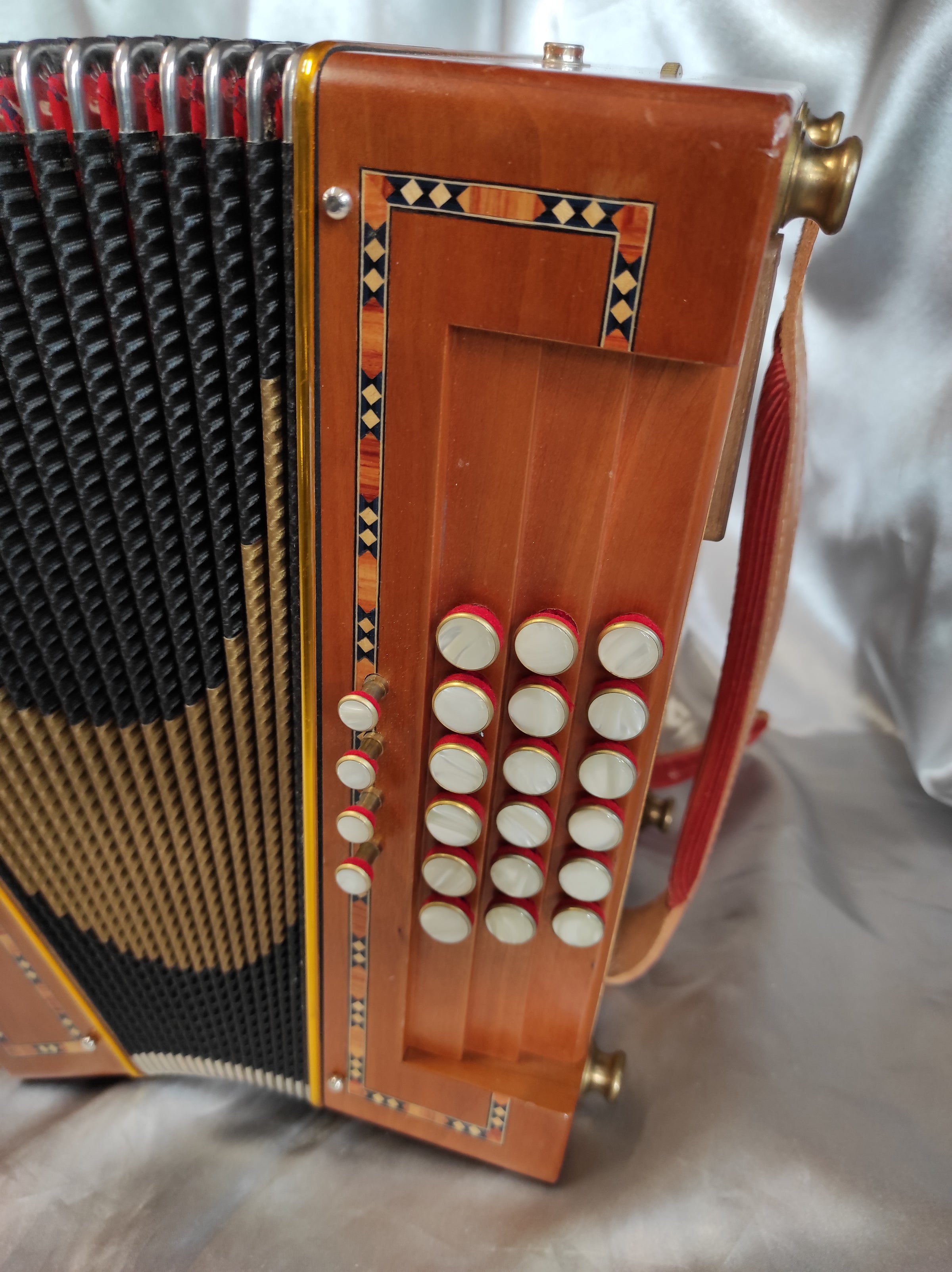 Castagnari Handry 18 - 3V - 18 basses
