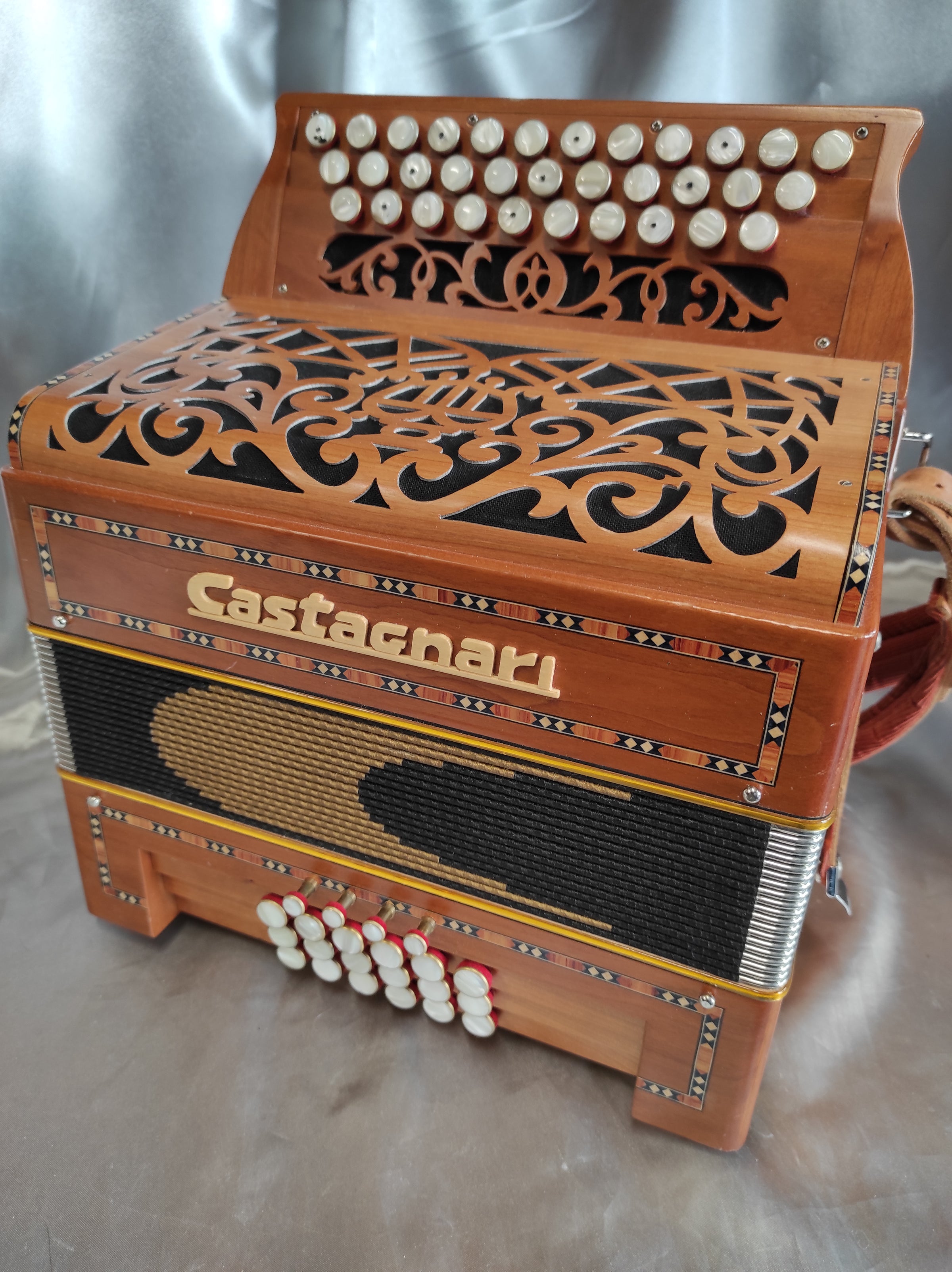 Castagnari Handry 18 - 3V - 18 basses