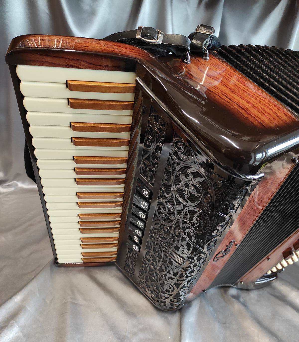 LeBrio Piano 3 voix avec boite de résonance