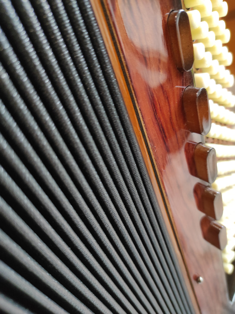 LeBrio Piano 3 voix avec boite de résonance