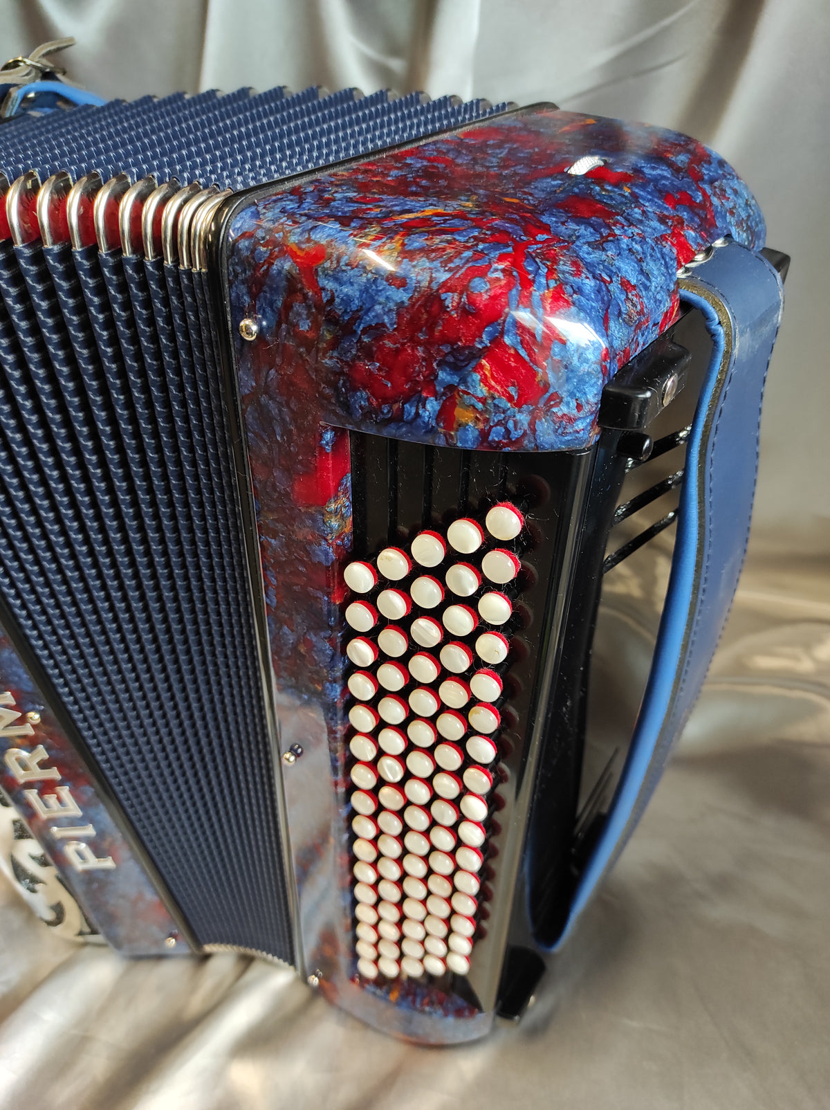 Piermaria Bleu/Rouge Marbré 2 Voix / 80 basses