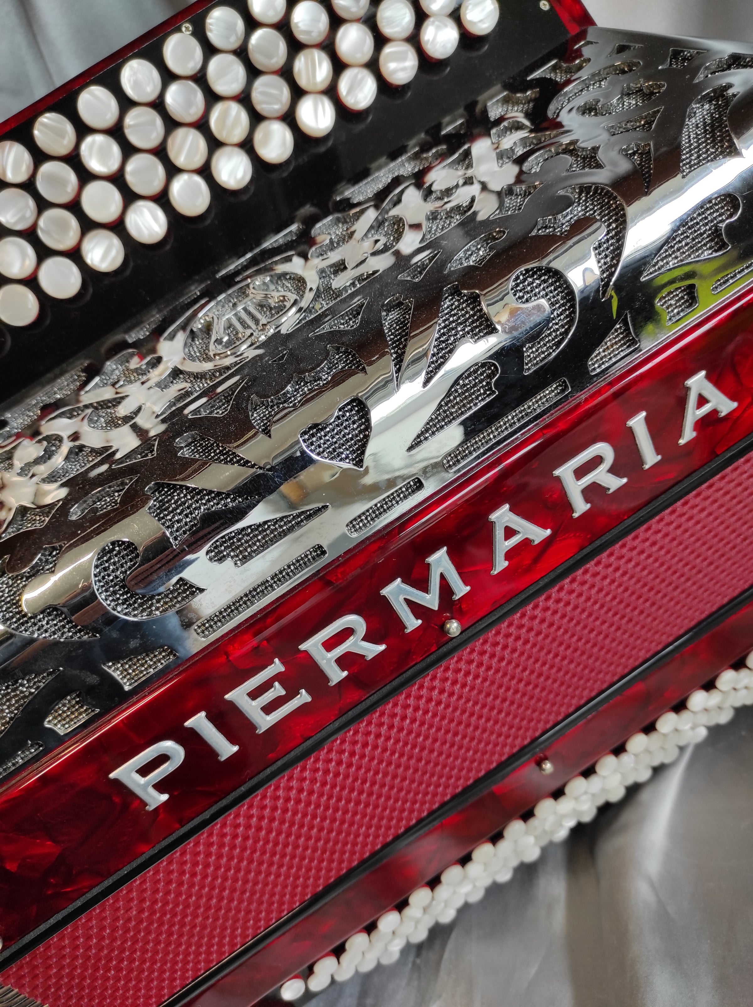 Piermaria rouge Marbré 2 Voix / 80 basses