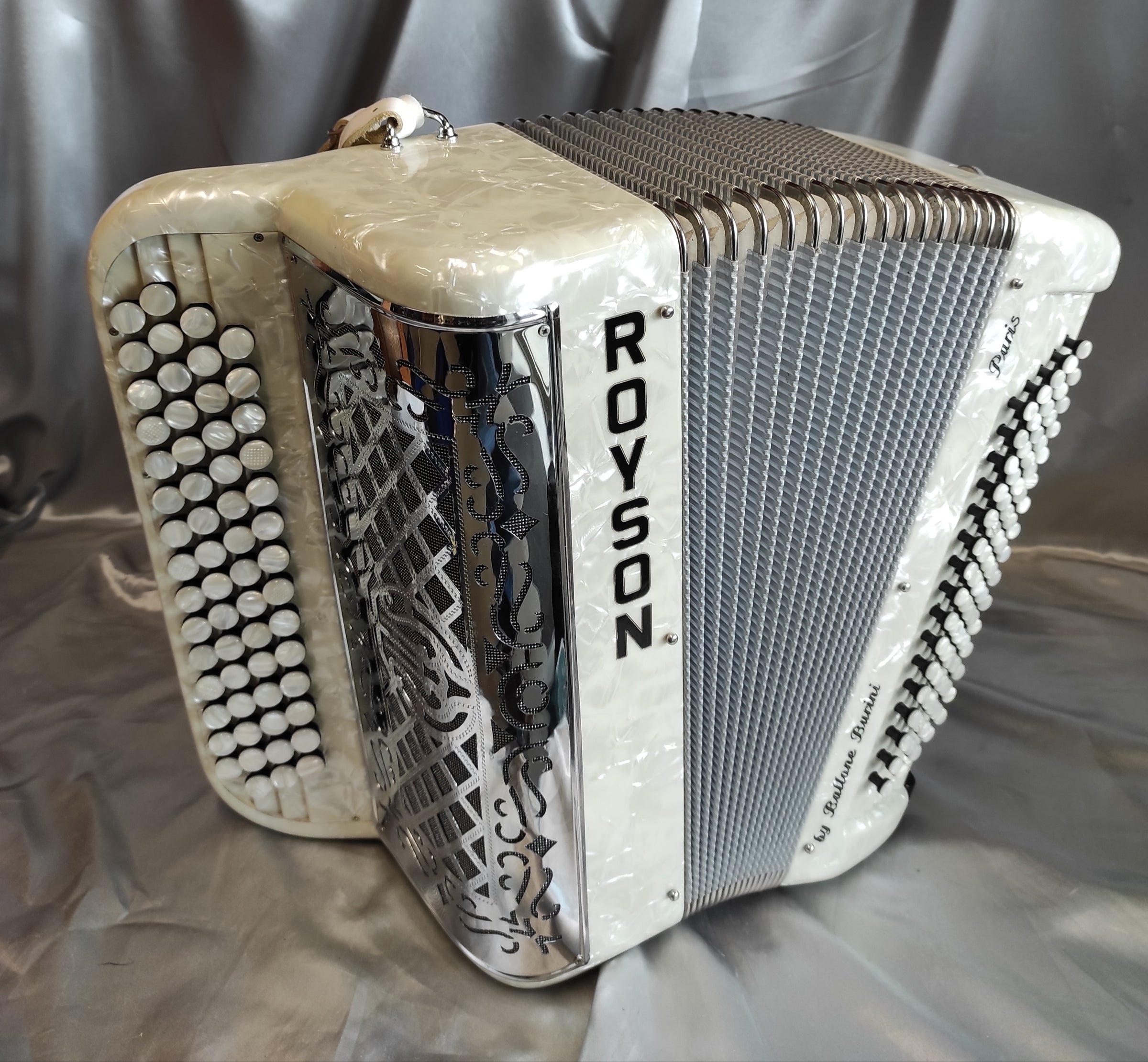 Royson (Ballone Burini) Blanc Marbré 2 Voix / 80 basses